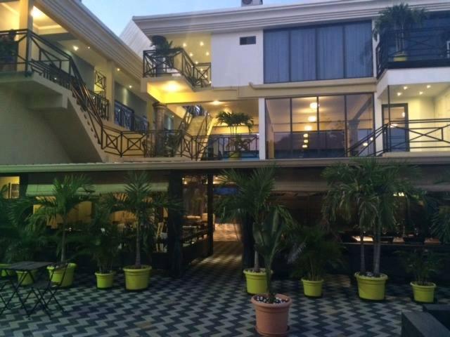 Hotel Babylon Paramaribo Esterno foto