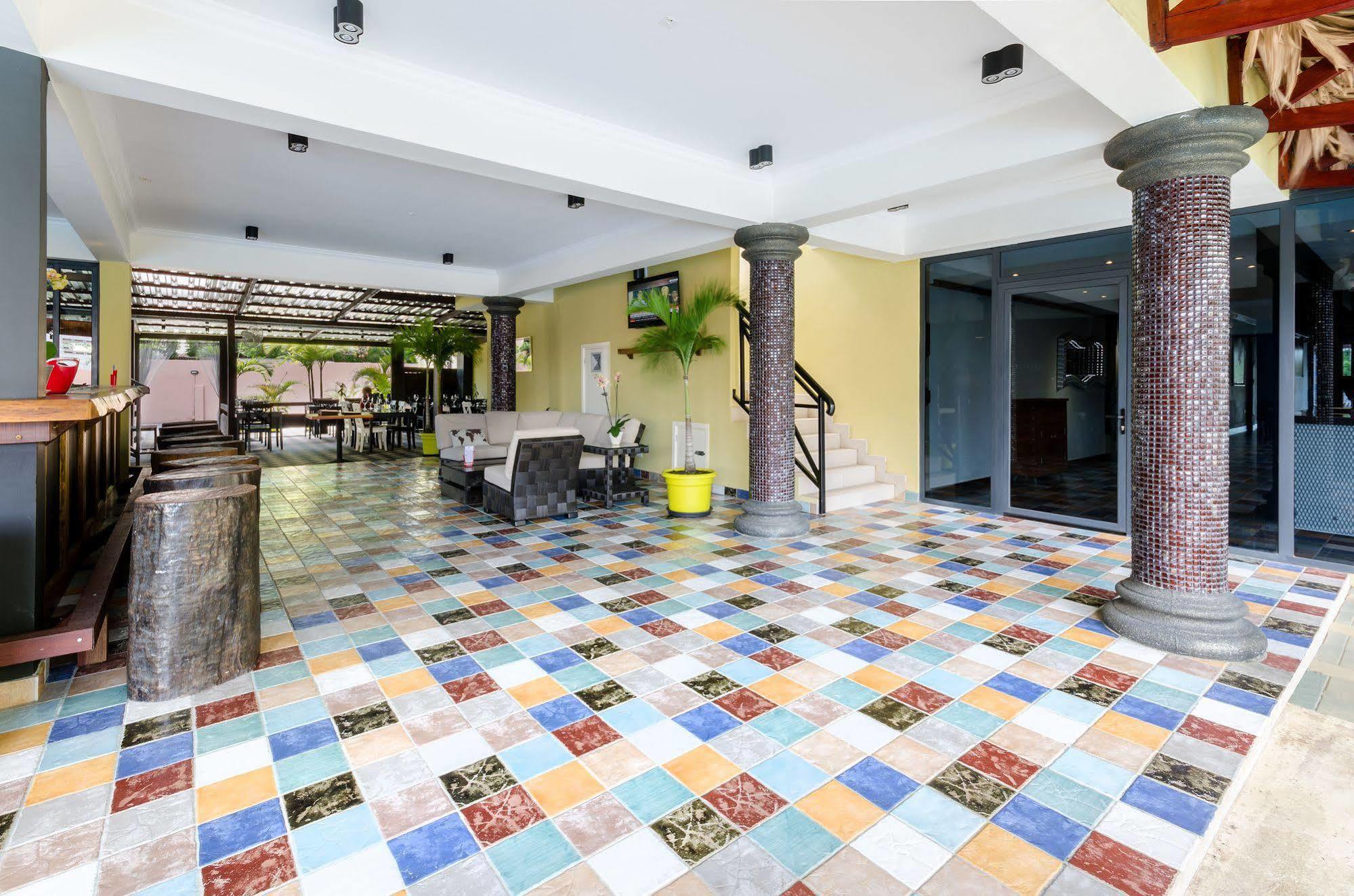 Hotel Babylon Paramaribo Esterno foto